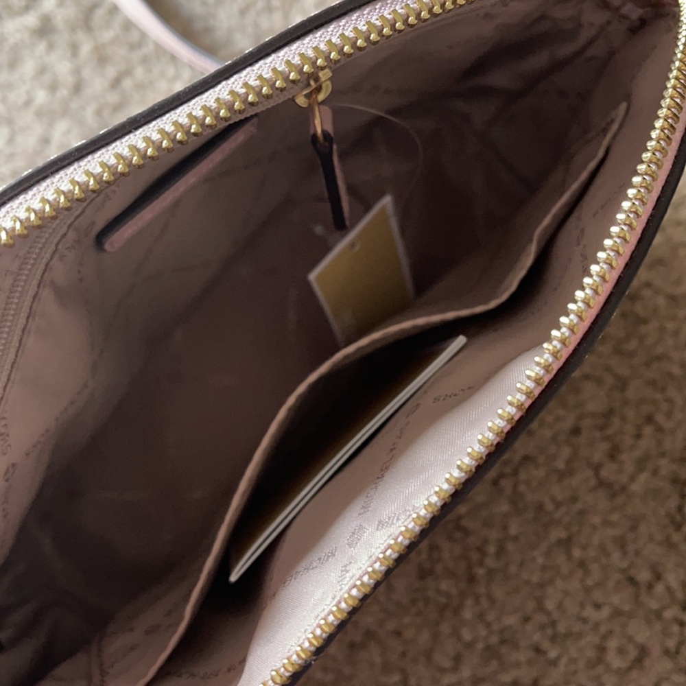 Michael Kors cross body - Picture 4 of 7